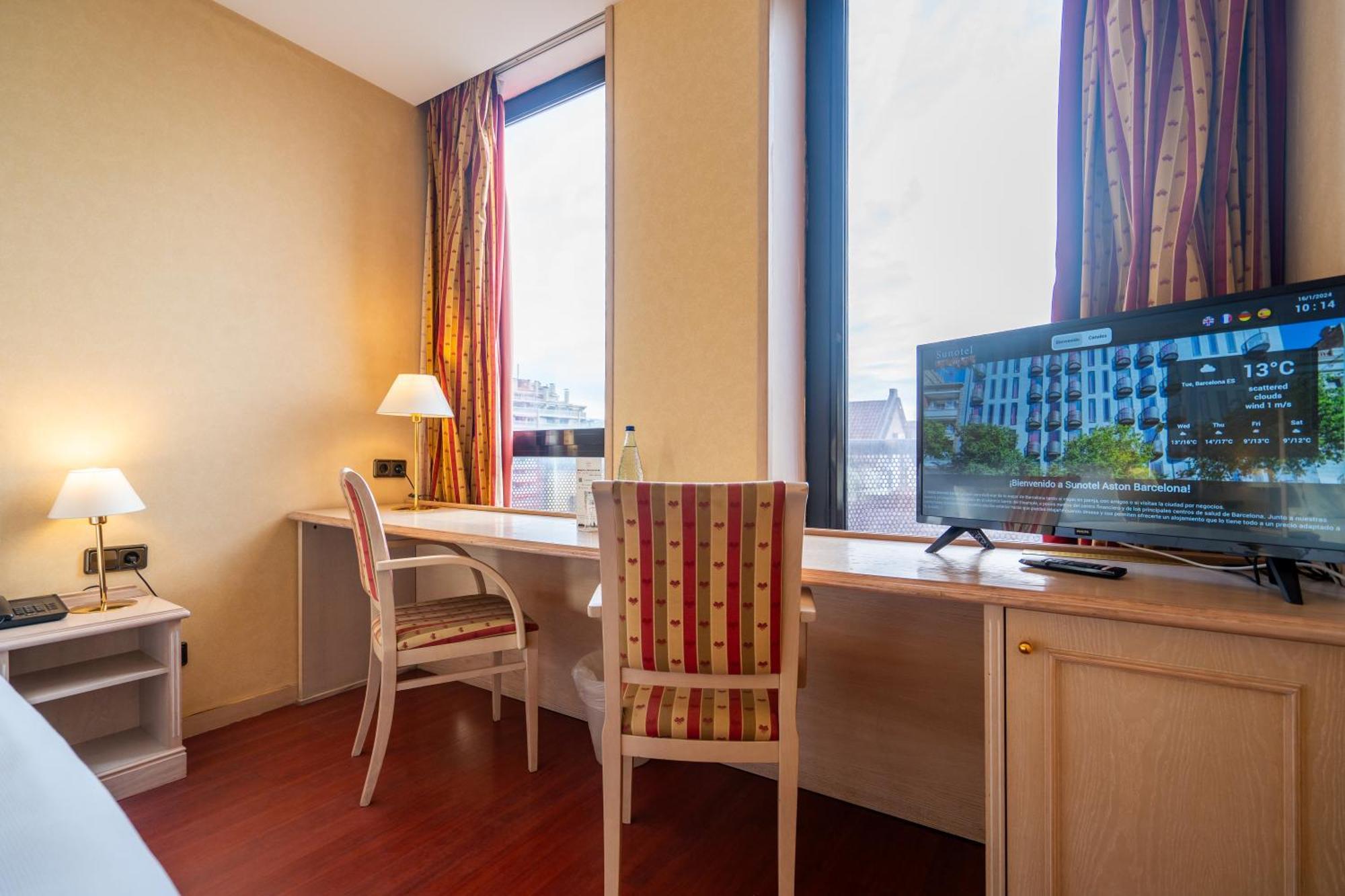 Sunotel Aston Барселона Екстериор снимка